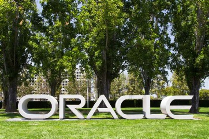 When did Oracle acquire TOA?